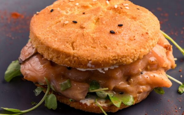 Sandwich Keto de Salmón - Imagen 1